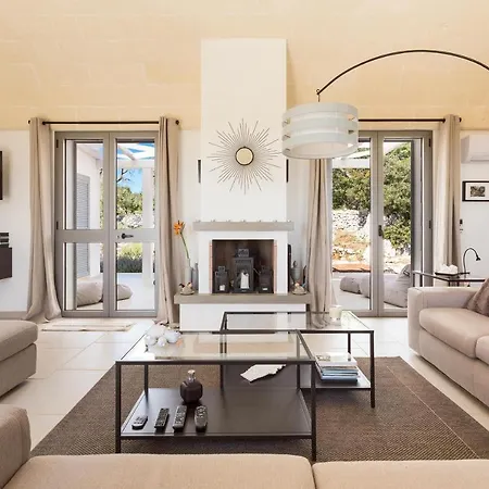 Traghetto Sleeps 8 Pool Air Con Wifi Villa Ostuni