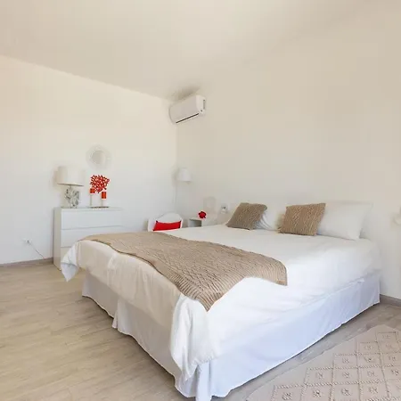 Traghetto Sleeps 8 Pool Air Con Wifi Villa *
