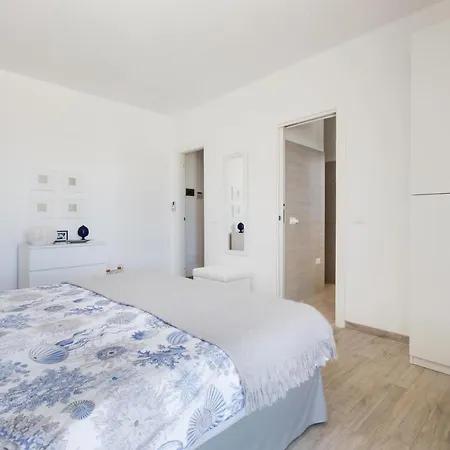 Traghetto Sleeps 8 Pool Air Con Wifi Villa *
