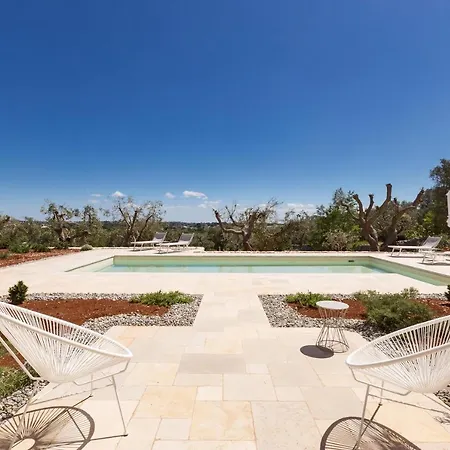 Traghetto Sleeps 8 Pool Air Con Wifi Ostuni